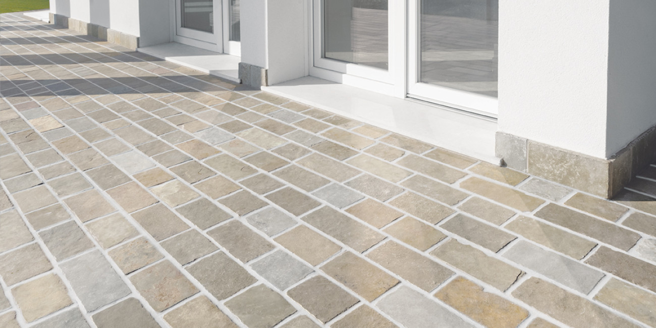 Goya Natural Stone running paving (15 cm)
