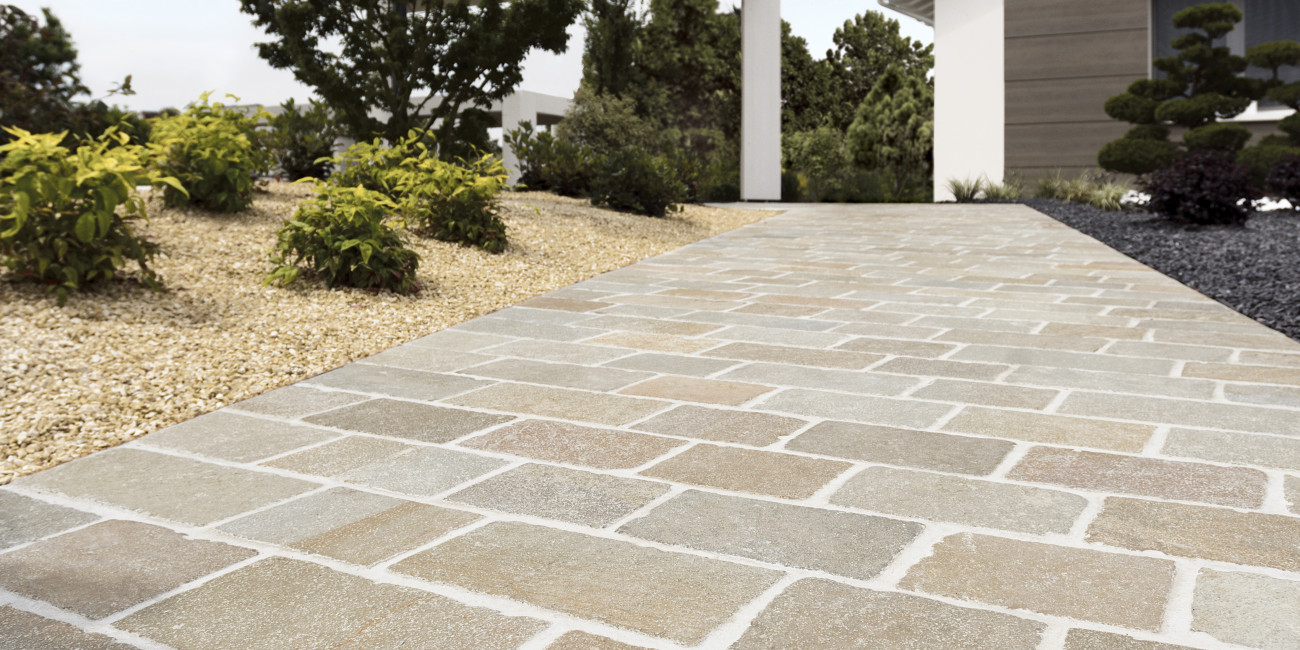 Goya Natural Stone running paving (15 cm)