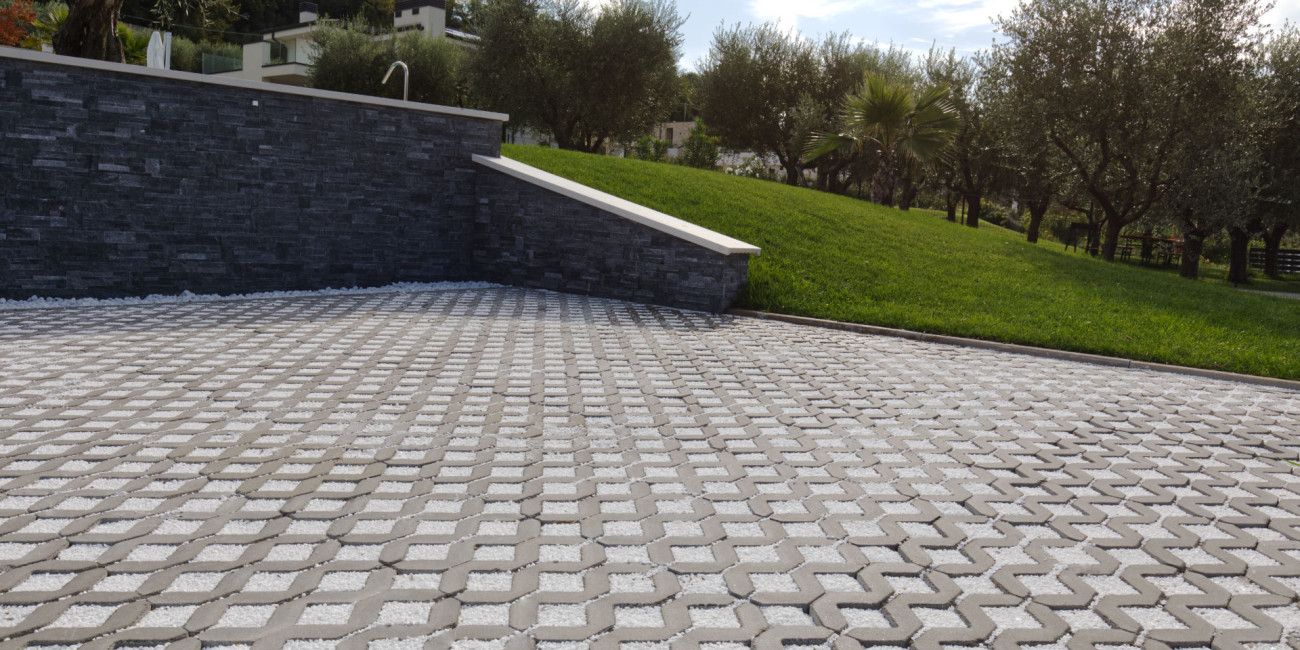 PAVER GREY MIX 60x40/ PLACEHOLDER CUBE 