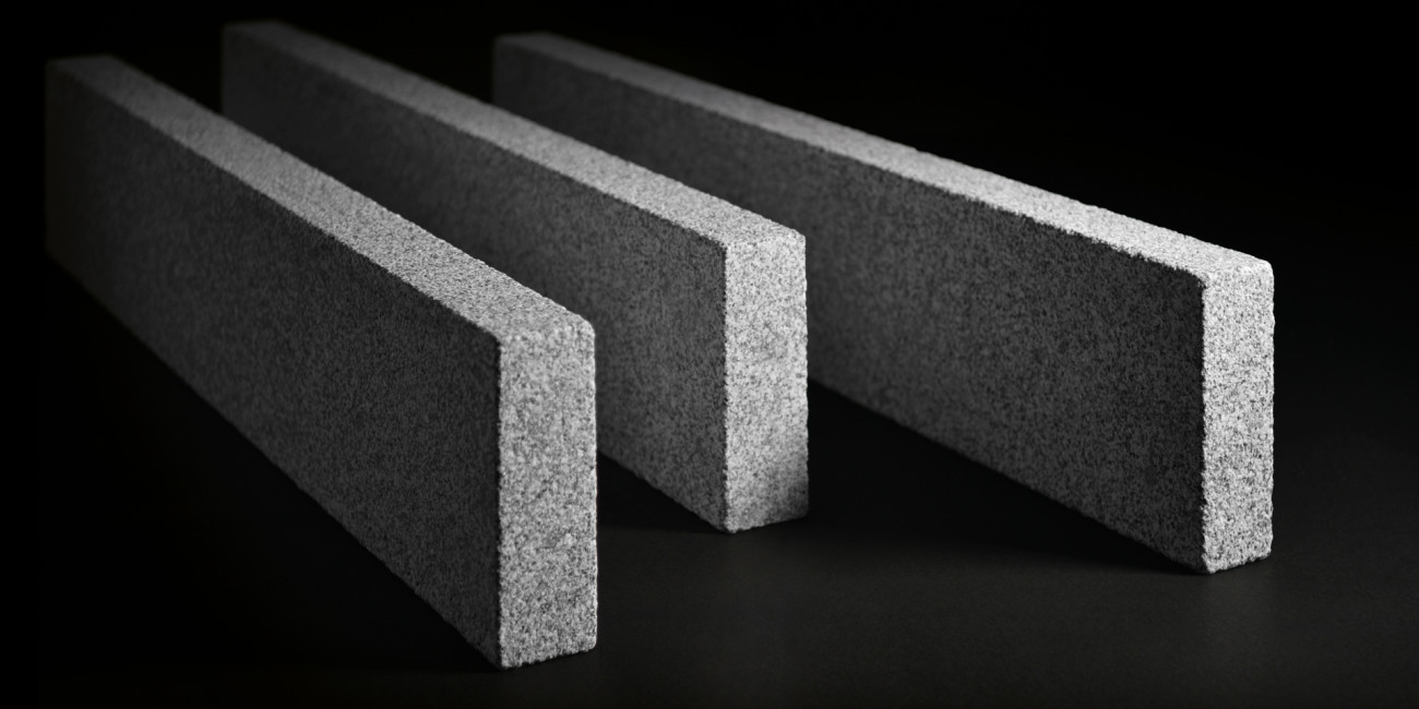 BELLINI SANDBLASTED SAWN CURB  100x18x6